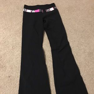 Lululemon Groove Pants size 4 tall.